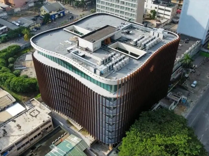 bâtiment commercial